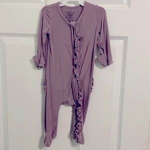 Caden Lane Bamboo Solid Dusty Purple Ruffle Footie Size 3-6 months